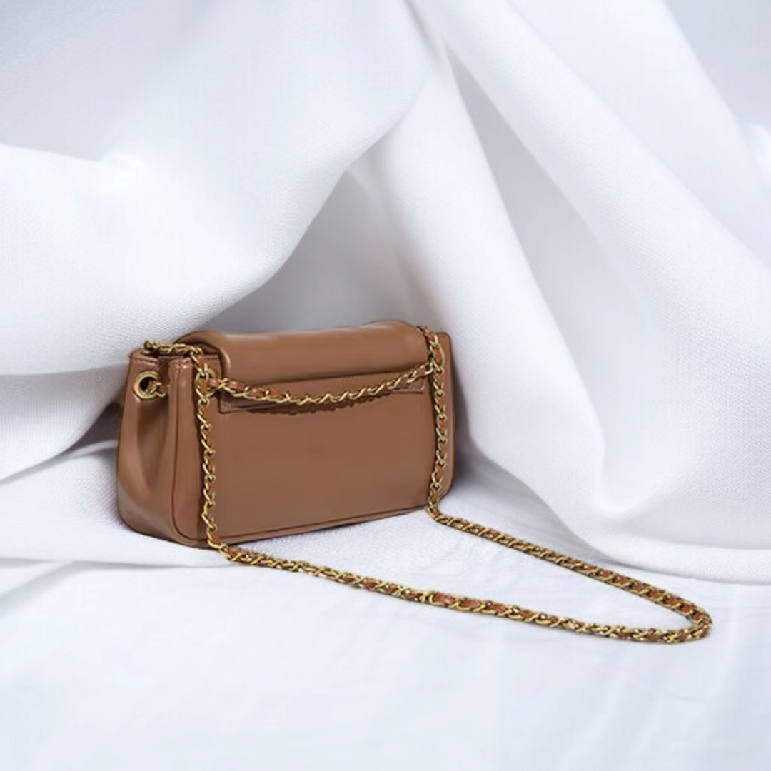 Elegant Chain Shoulder Bag – Luxe Brown