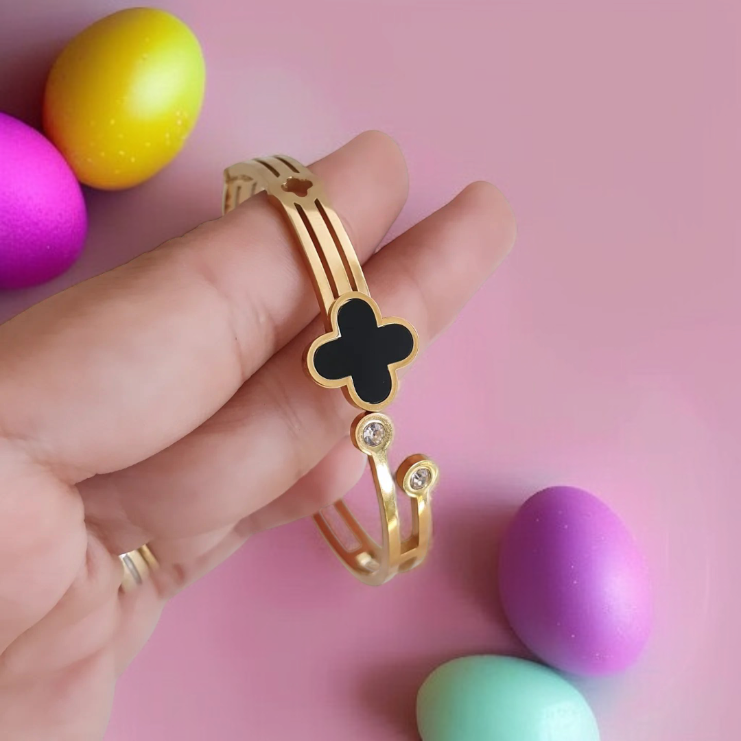 Elegant Gold Black Clover Bangle Bracelet