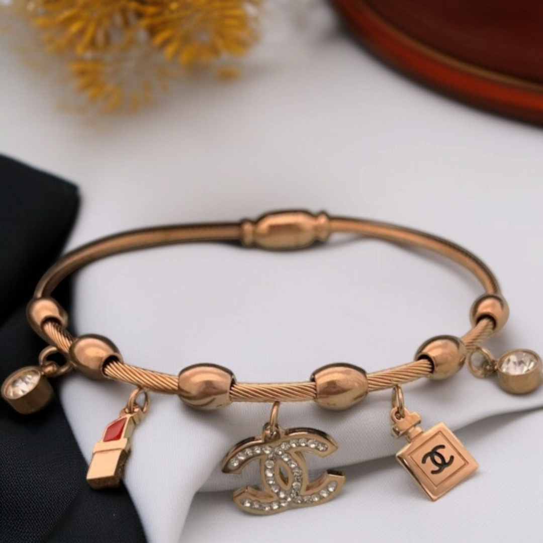 Rose Gold-Plated Anti-Tarnish Charm Bracelet – Elegant & Stylish