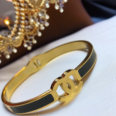 Luxurious Gold-Plated Black Enamel Bracelet – Anti-Tarnish & Elegant Design